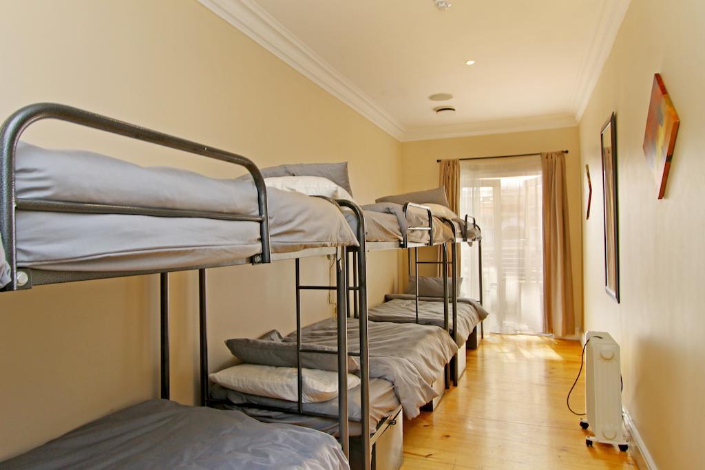 Forty8 Backpackers Hotel Fokváros Szoba fotó